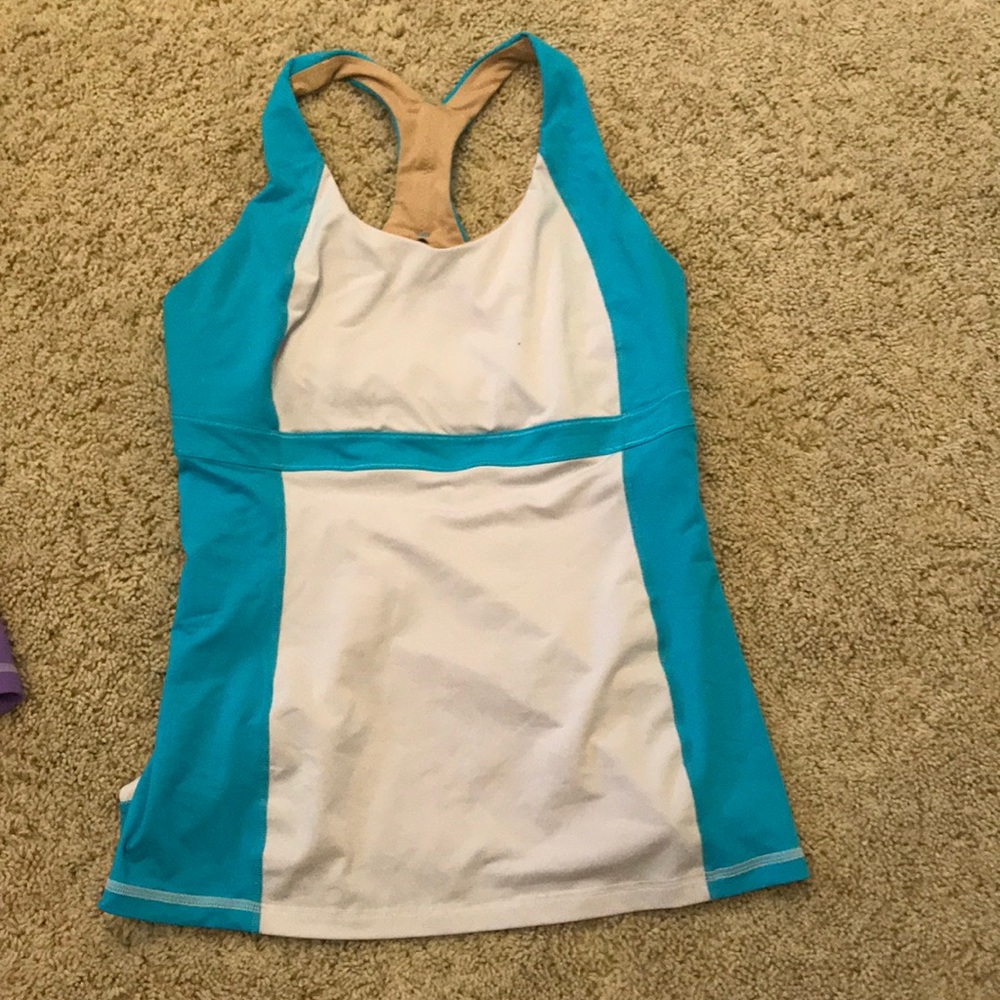 Lululemon tank with built in bra